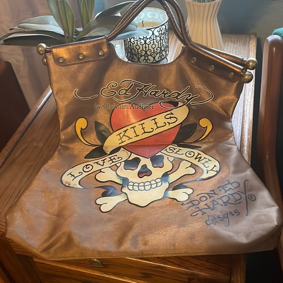 Ed Hardy bag - Picture 1 of 4
